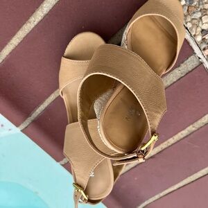 Nine West Tan Sandals with Crossover Straps
